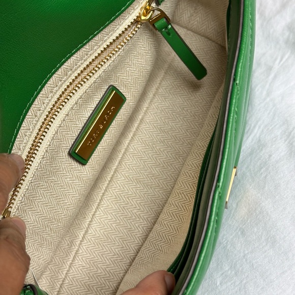 ‼️SOLD‼️NWOT Tory Burch Kira small chevron crossbody - Picture 5 of 6